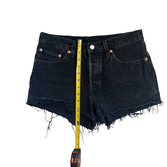 Levi’s Black 501 Short - Picture 4 of 7